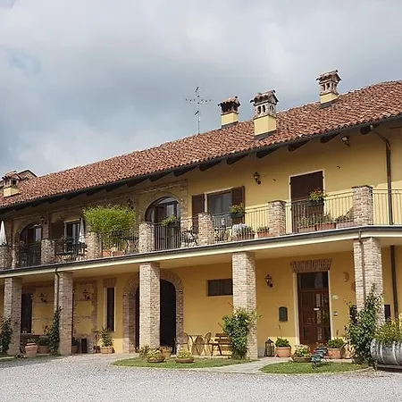 Cascina Rocca ファームステイ *